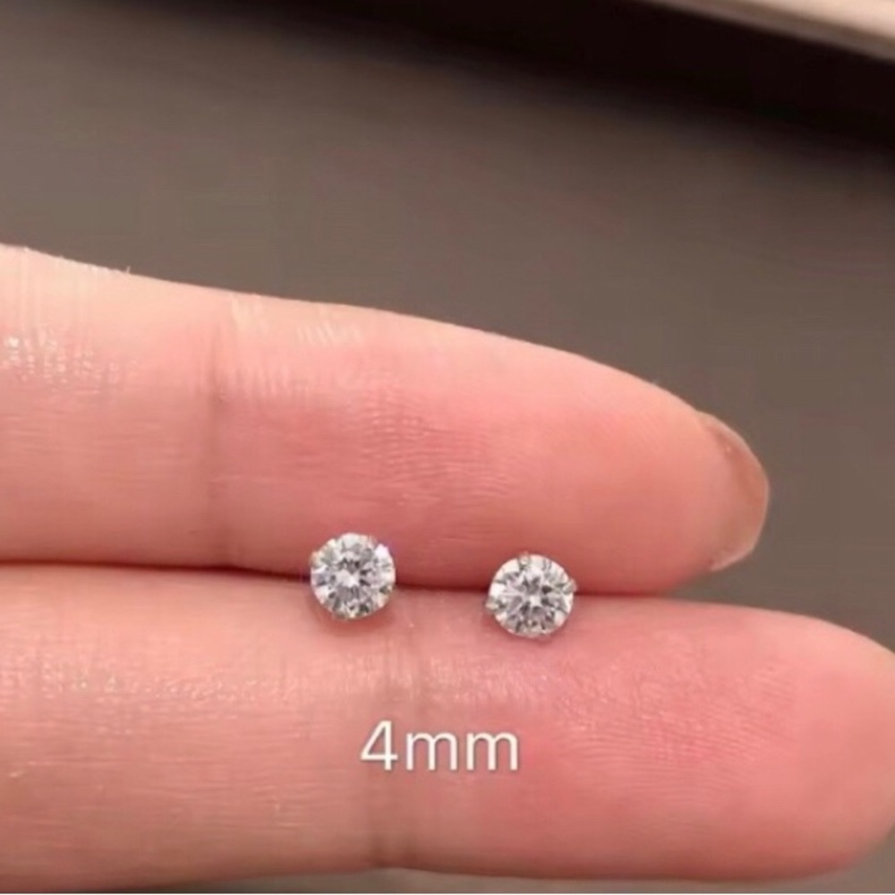 Silver Sparkling Stud Earrings Classic Design 4mm